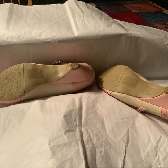 BAIT 1920's Style Kitten Heel T-strap Shoes, Pink Patent & Cream, Size 7.5 NWOT - Picture 5 of 9